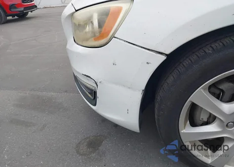 2014 Volvo S60 T5 from USA, damaged, VIN YV1612FS0E2296834